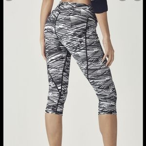 Fabletics S Gia Printed PowerLite Crop